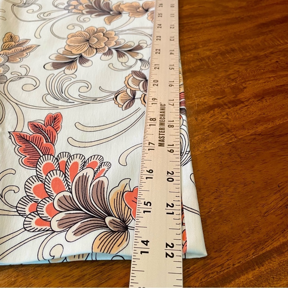 Chico's Floral Petite Ankle Pants - Cream, Orange, Red

[90] - Picture 10 of 11